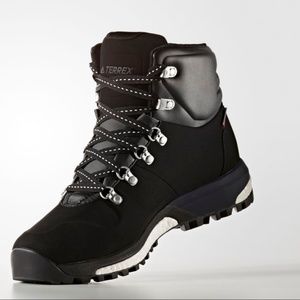 terrex pathmaker climawarm boots